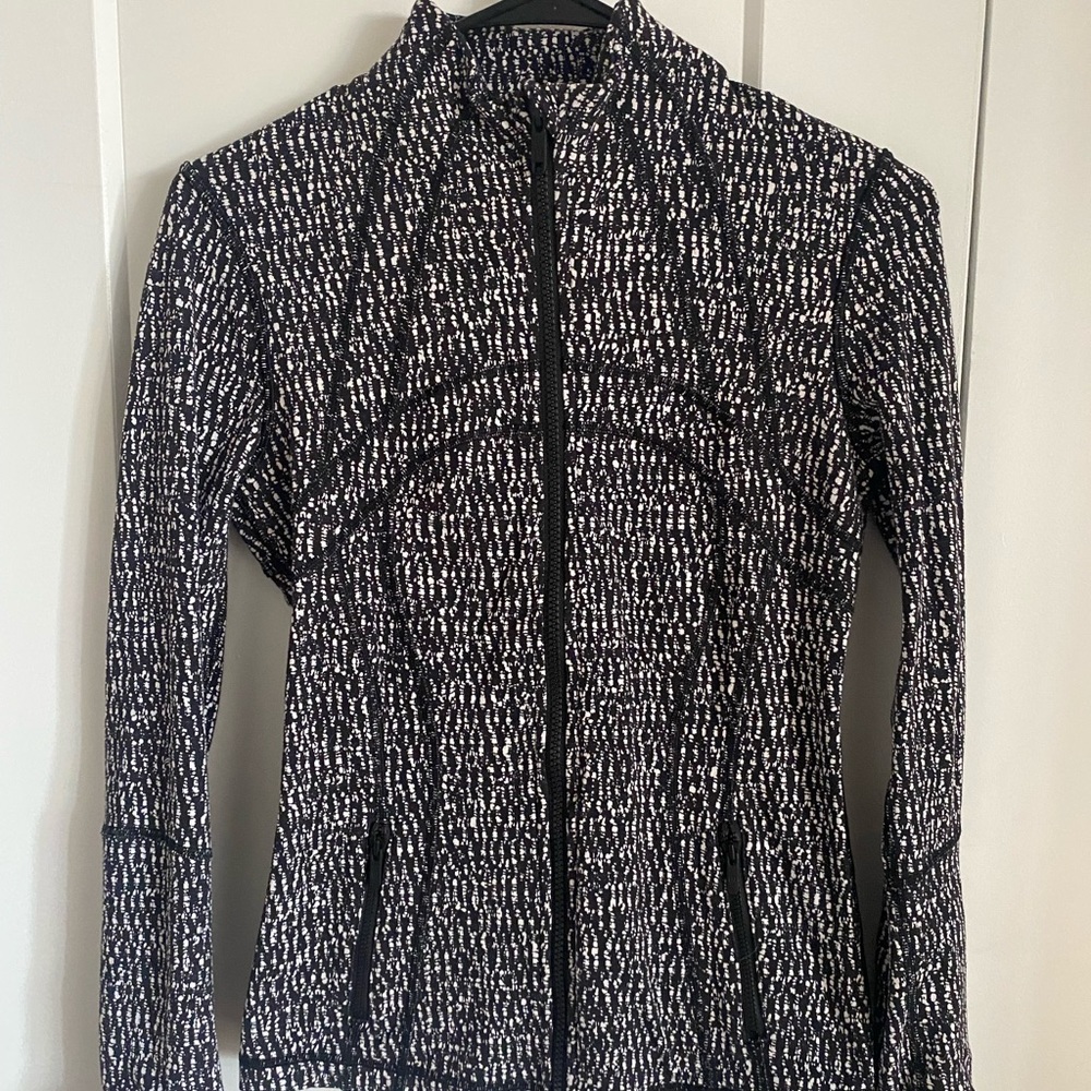 Lululemon on the go jacket